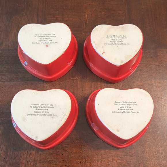Red Heart Shaped Ramekins Stoneware Baking Dishes - Picture 5 of 8